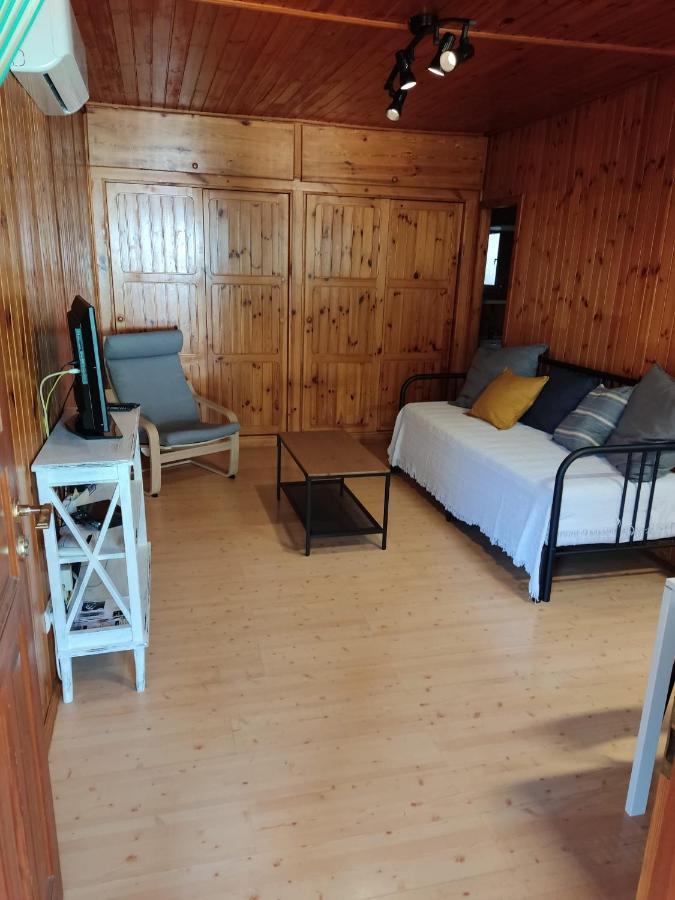 Bungalow con piscina en camping privado cerca de la playa de Torre del Mar Ideal familias Vélez Exterior foto