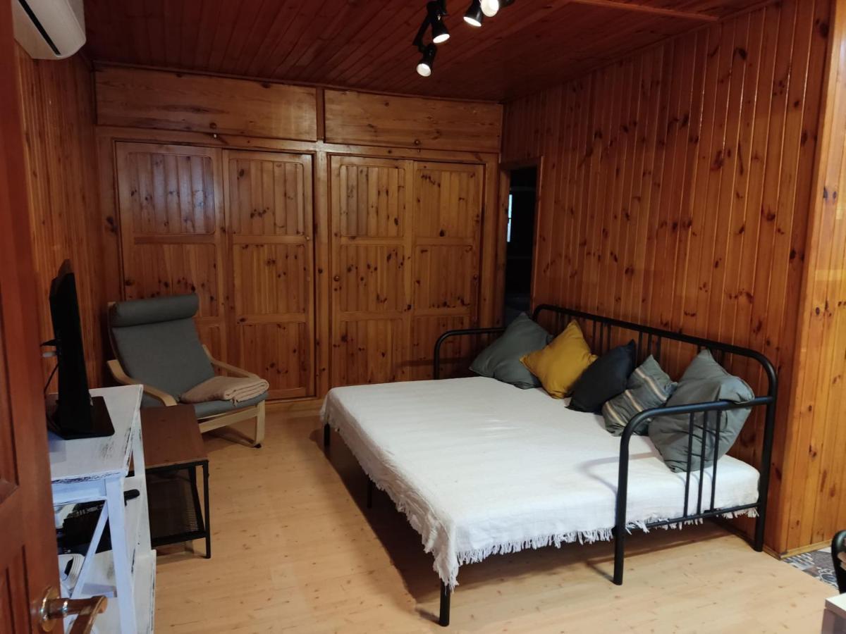 Bungalow con piscina en camping privado cerca de la playa de Torre del Mar Ideal familias Vélez Exterior foto