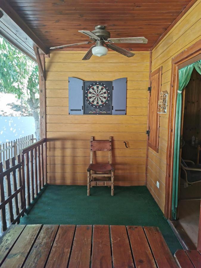 Bungalow con piscina en camping privado cerca de la playa de Torre del Mar Ideal familias Vélez Exterior foto