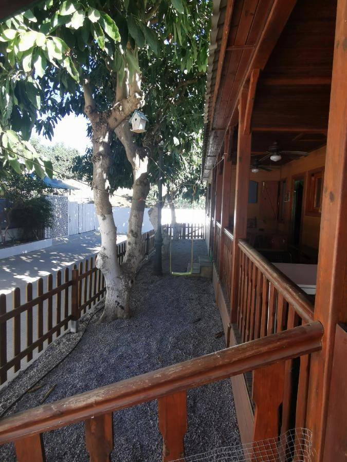 Bungalow con piscina en camping privado cerca de la playa de Torre del Mar Ideal familias Vélez Exterior foto